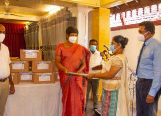 මාතර බෝධි ආරක්ෂක සභාවෙන් මාතර මහ රෝහලට වෛද්ය උපකරණ